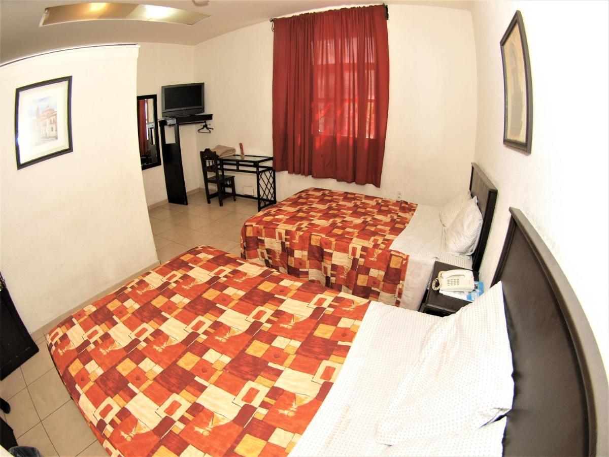 Hotel Jorge Alejandro กัวดาลาฮารา ภายนอก รูปภาพ