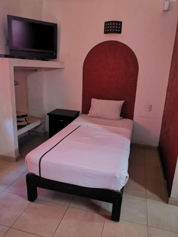Hotel Jorge Alejandro กัวดาลาฮารา ภายนอก รูปภาพ