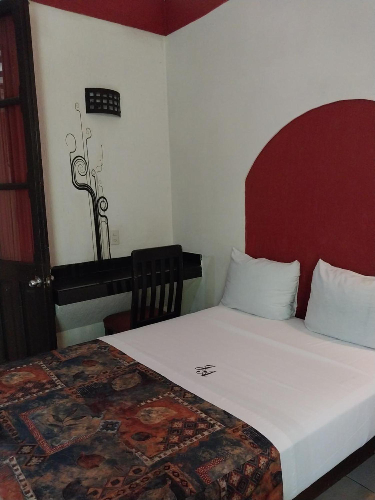 Hotel Jorge Alejandro กัวดาลาฮารา ภายนอก รูปภาพ